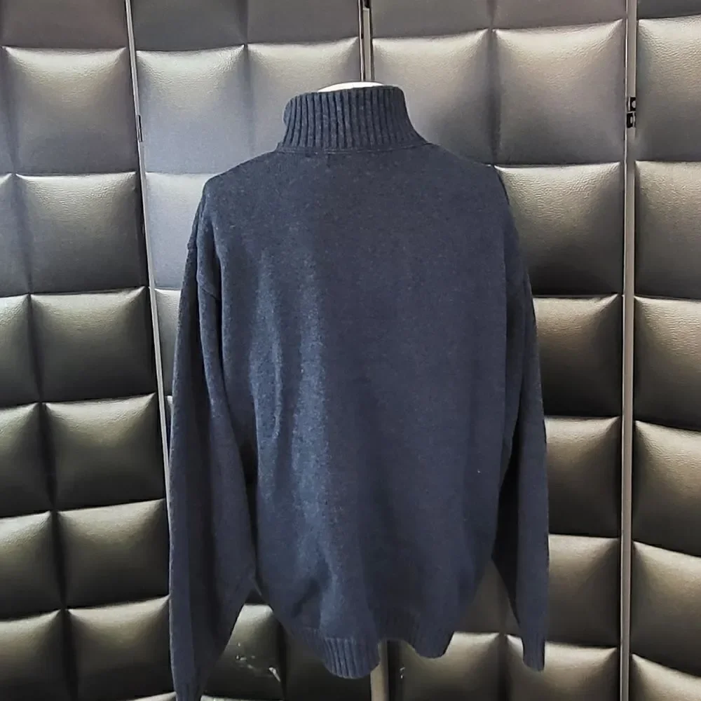 Oscar De LaRenta sweater